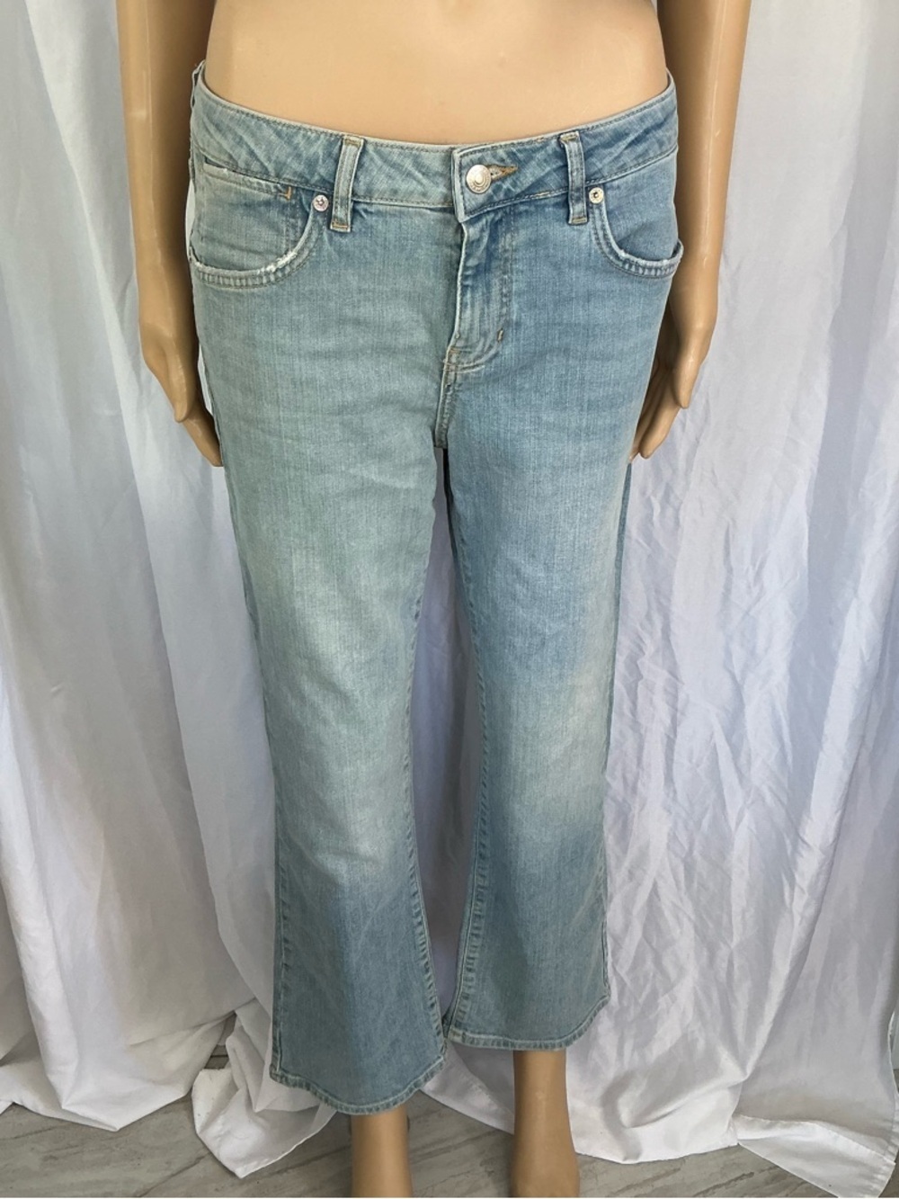 Light Wash Women’s Jeans - Classic Low Rise Flare